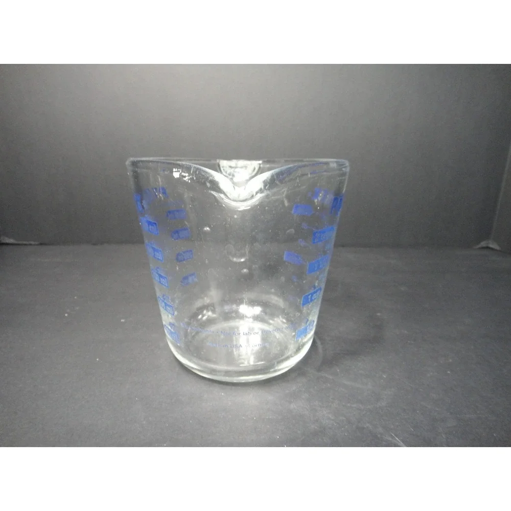 Vintage Pyrex 2 Cup Glass Measuring Cup Blue Lettering 16 oz 500 ml USA Made EUC